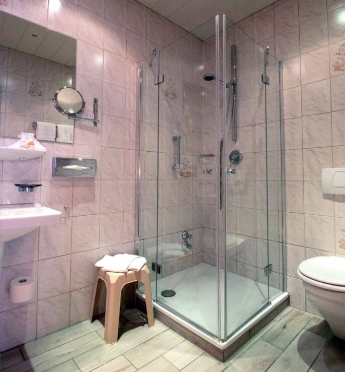 Hotel Alpenhof Grainau standard-single room- single bath